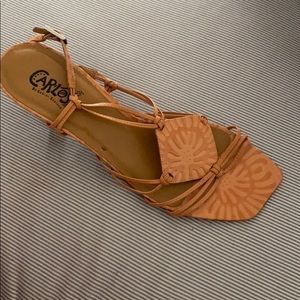 Strappy summer sandal